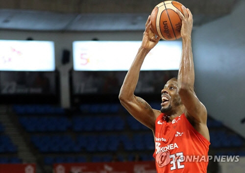 애런 헤인즈가 서울SK와 재계약을 맺었다.<연합뉴스>